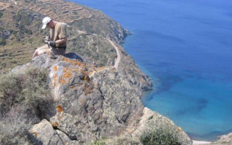 Geolog Temukan Jejak Geokimia di Batuan Vulkanik Kuno Yunani