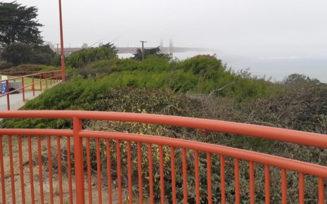 Selimut Kabut Sembunyi Golden Gate Bridge Jembatan Ikonik Amerika
