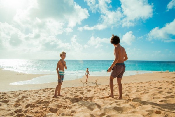 5 Alasan Mengapa Pantai Menjadi Destinasi Wisata Favorit Kamu