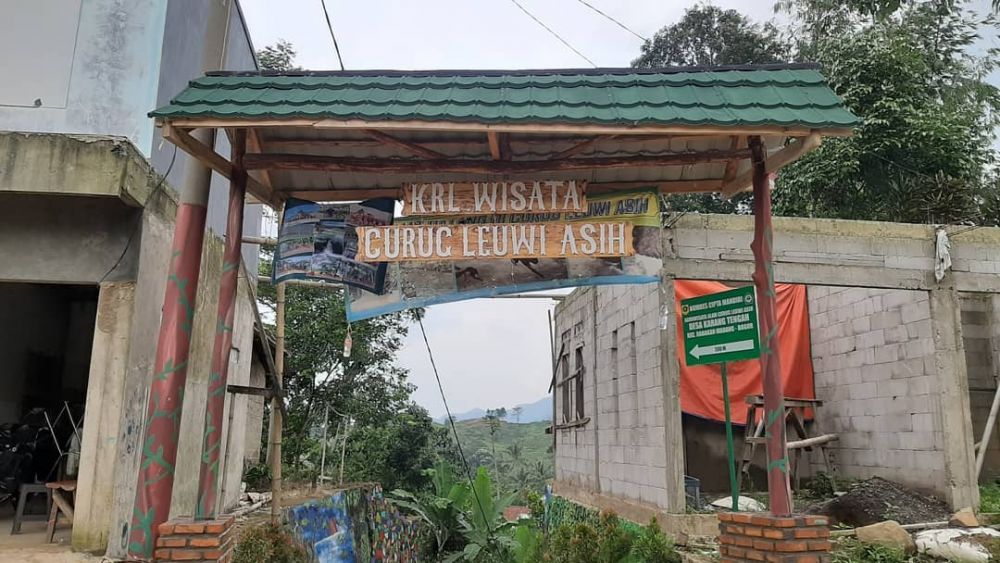 6 Tips Hiking Ceria ke Curug Leuwi Asih Bogor, Cocok buat Newbie 