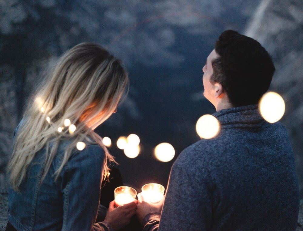 5 Cara Menghidupkan Kembali Cinta Suami seperti Pengantin Baru 