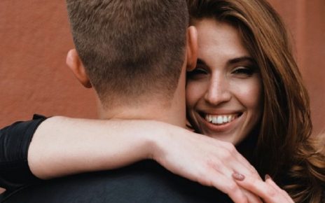 5 Alasan Kamu Harus Lebih Berhati-hati dalam Menjalin Hubungan Lama