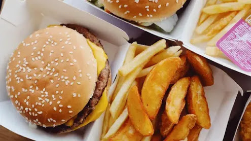 Burger McDonalds Hanya Berisi Setengah Irisan Keju